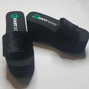 Rocket Dog Platform Flip flops